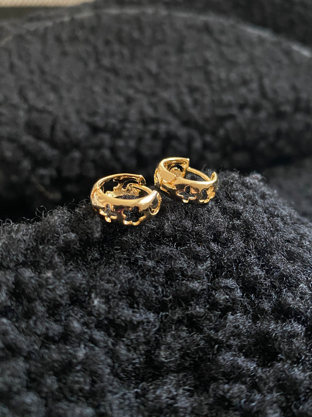 Brinco Bari - Argola Vazada Símbolos