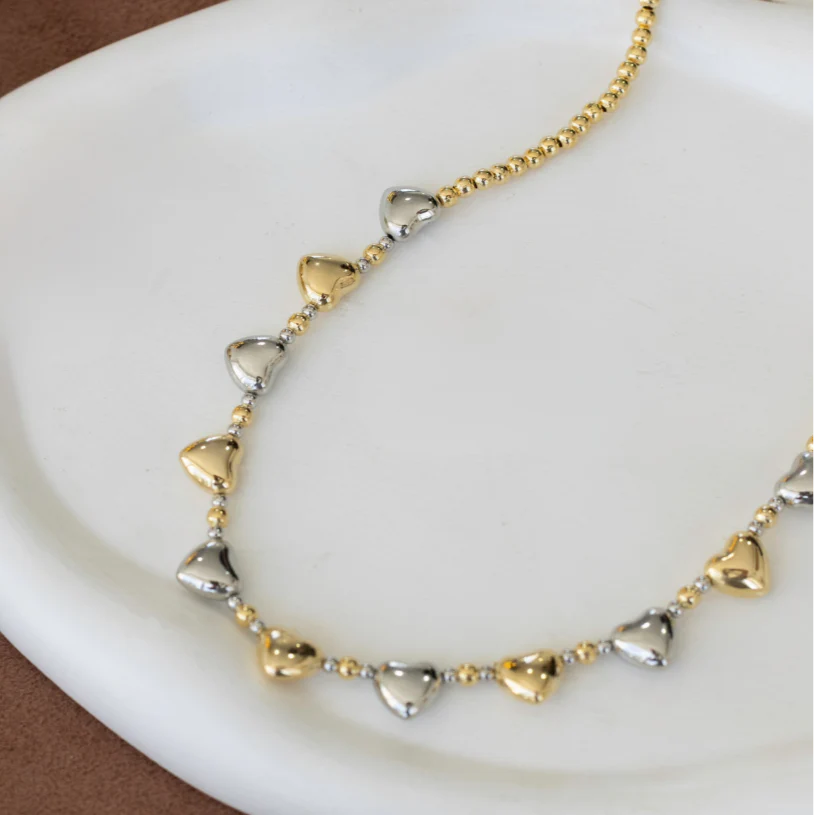 Colar Zay Bolinhas e Corações 40CM