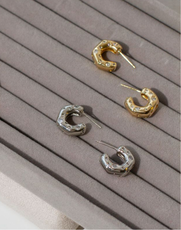 Brinco Bell Argola com Pontos de Luz