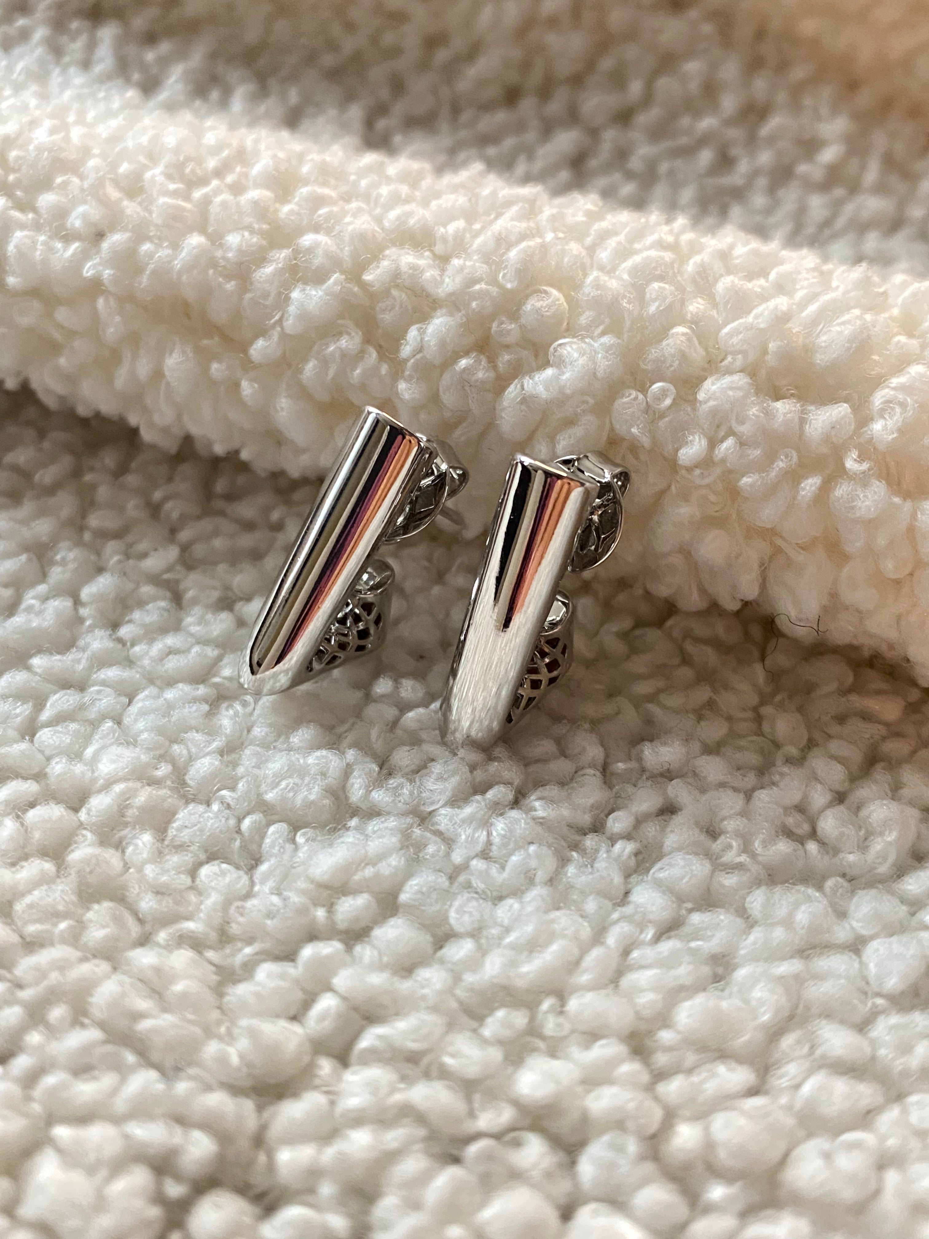 Brinco Argola Reta Freya - M